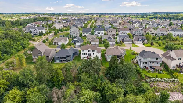 9708 Compass Pointe CT, Woodbury, MN 55129