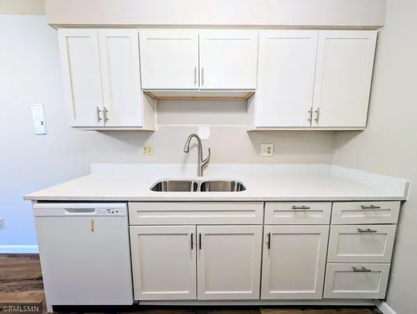 2700 Dale ST N #A214, Roseville, MN 55113