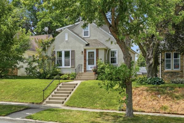 2526 Stinson Pkwy, Minneapolis, MN 55418