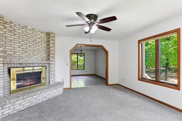 2133 Trumble CT, Chaska, MN 55318