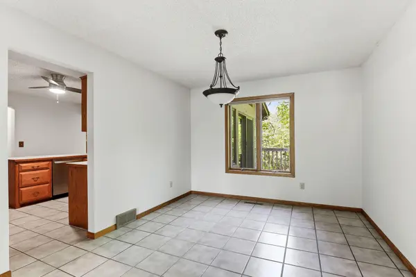 2133 Trumble CT, Chaska, MN 55318
