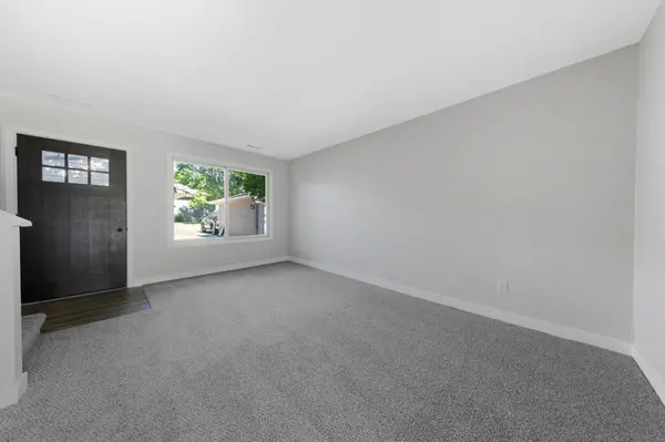 1641 Pleasant View DR, North Mankato, MN 56003