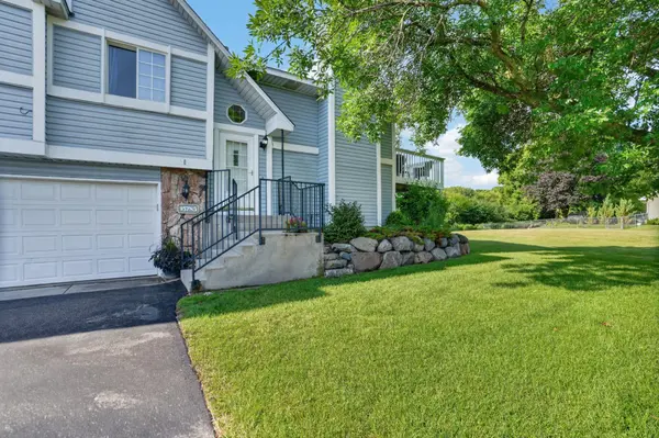 15785 Hannover PATH, Apple Valley, MN 55124