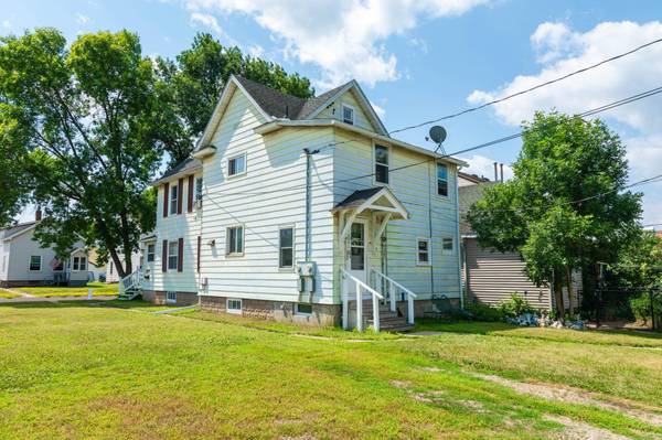 205 4th ST N, Virginia, MN 55792