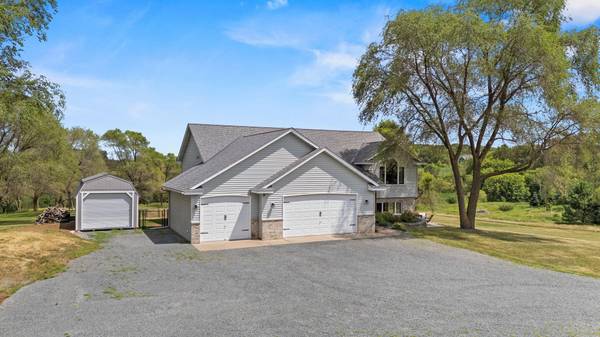 1683 89th ST, New Richmond, WI 54017
