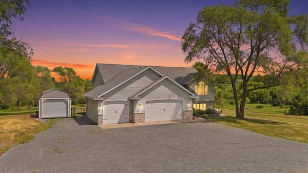 1683 89th ST, New Richmond, WI 54017
