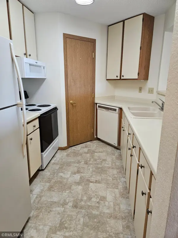 12575 Pleasant Avenue #305, Burnsville, MN 55337