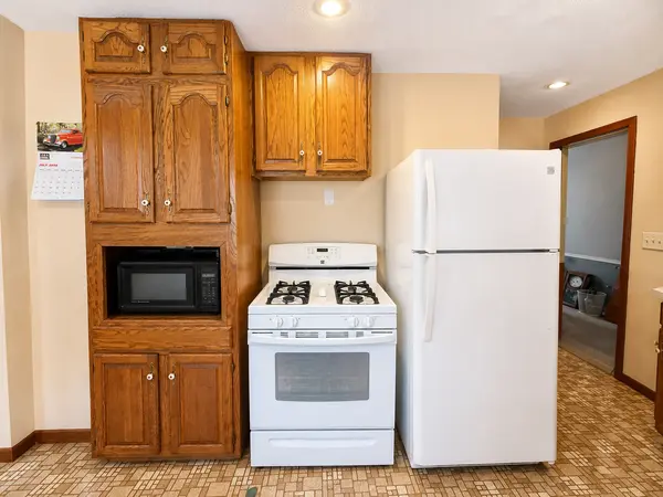 172 Charles AVE, Red Wing, MN 55066