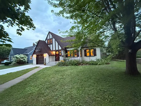 2921 Yosemite AVE S, Saint Louis Park, MN 55416