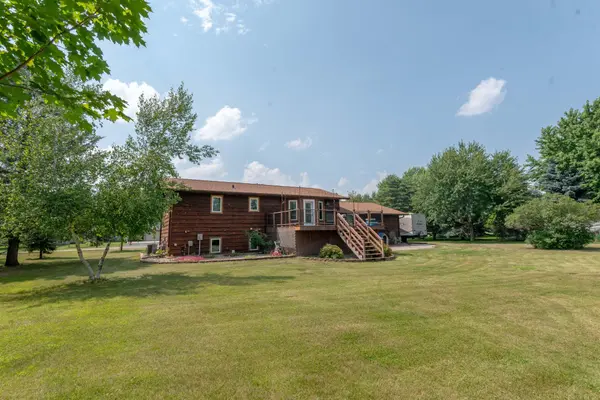 512 Pinetree DR, Perham, MN 56573