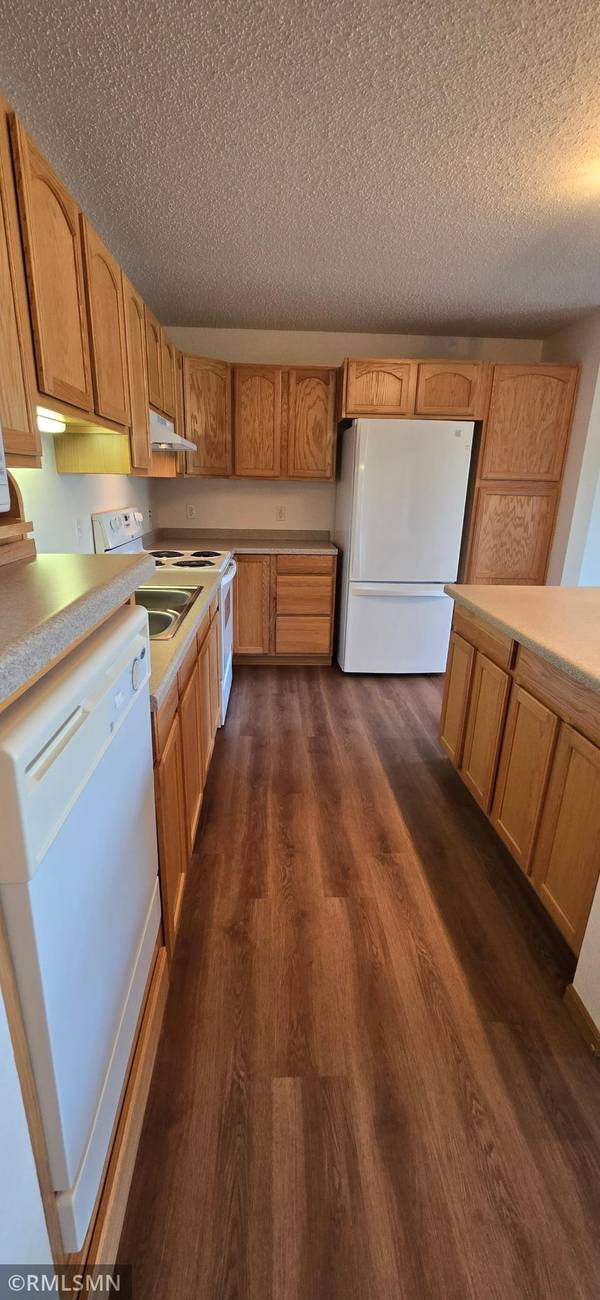 2155 6th LN SE #206, Cambridge, MN 55008