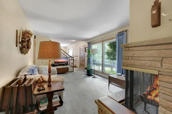 1826 Alameda ST, Roseville, MN 55113
