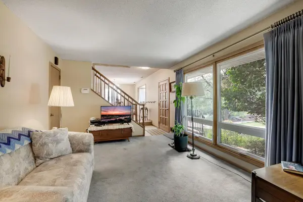 1826 Alameda ST, Roseville, MN 55113
