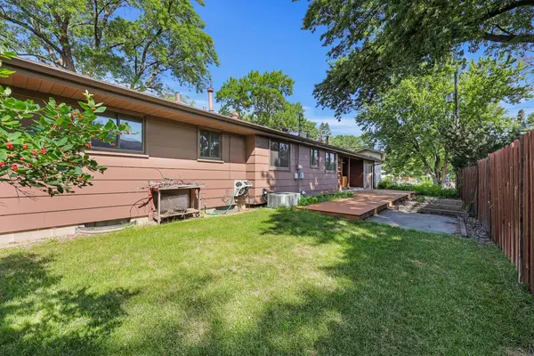 999 Overton DR NE, Fridley, MN 55432
