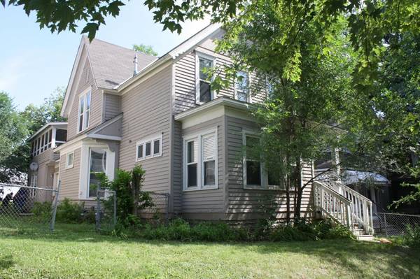 833 3rd ST E, Saint Paul, MN 55106
