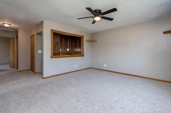1655 Valley View DR, Mankato, MN 56003