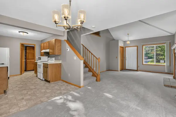 3617 Saint Francis WAY #B, Eagan, MN 55123