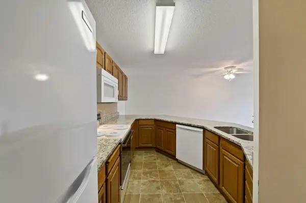 930 Lyn WAY #203, Hastings, MN 55033