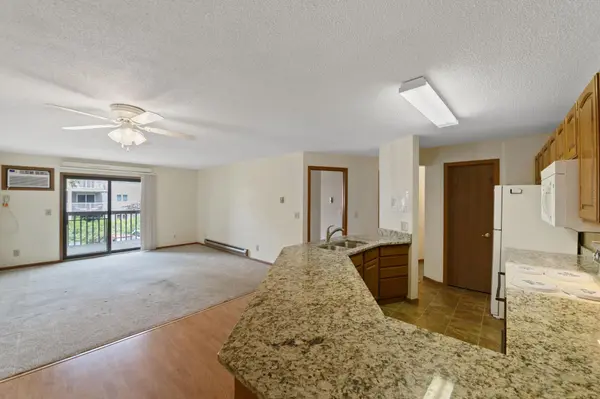 930 Lyn WAY #203, Hastings, MN 55033