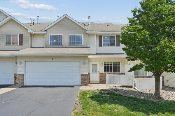 3560 Sterling Heights DR #B, River Falls, WI 54022