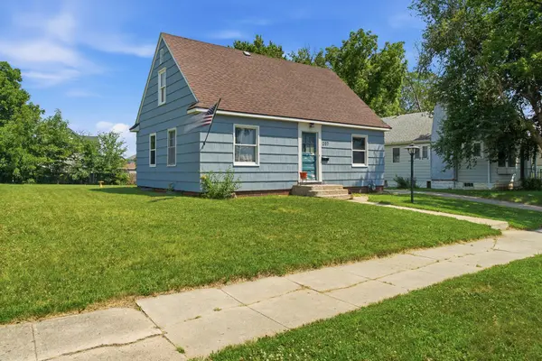 207 7th AVE S, Saint James, MN 56081