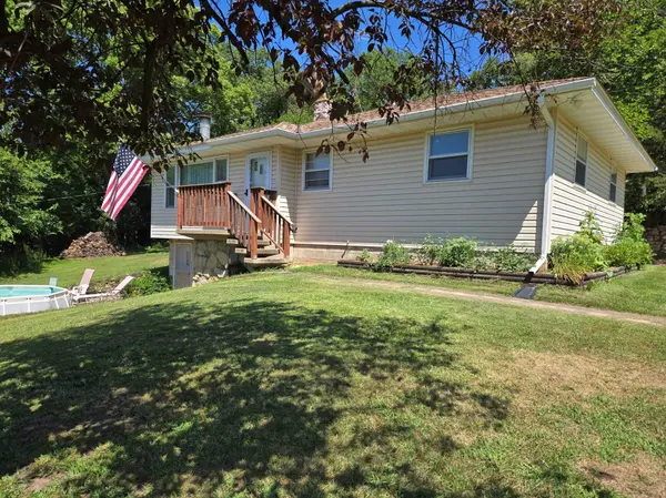 30410 Oak LN, Cannon Falls, MN 55009