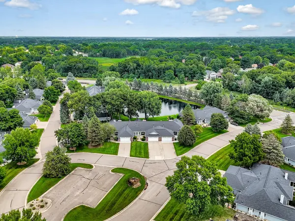 1123 Lois CT, Shoreview, MN 55126