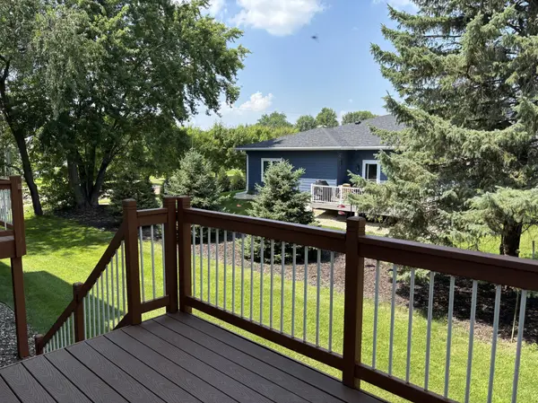 1905 Red Maple LN, Northfield, MN 55057