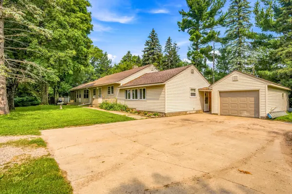1256 Rice ST, Braham, MN 55006