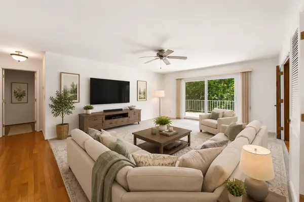 1329 Kassan DR, South Saint Paul, MN 55075