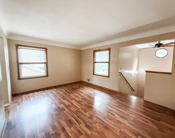 145 Jessamine AVE E, Saint Paul, MN 55117
