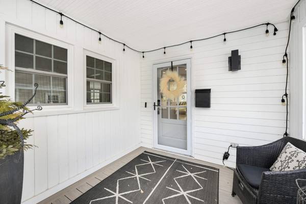 150 1st ST, Excelsior, MN 55331
