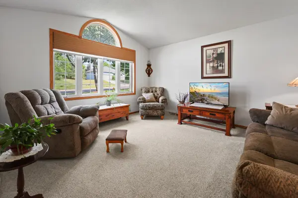 2105 Prairie Hill RD, Saint Cloud, MN 56301