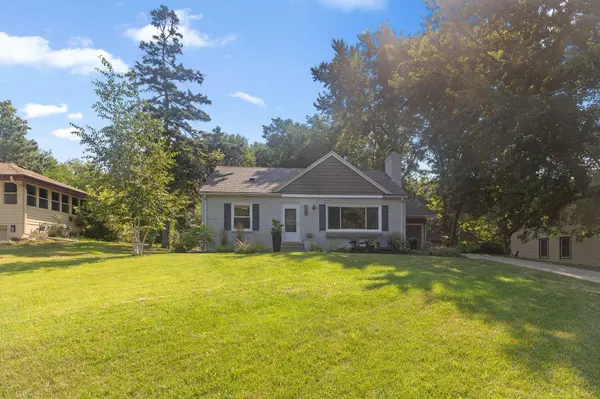 1310 Welcome AVE N, Golden Valley, MN 55422