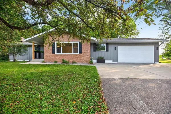 8833 Canby CT, Northfield, MN 55057