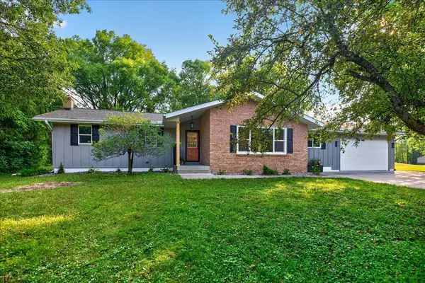8833 Canby CT, Northfield, MN 55057