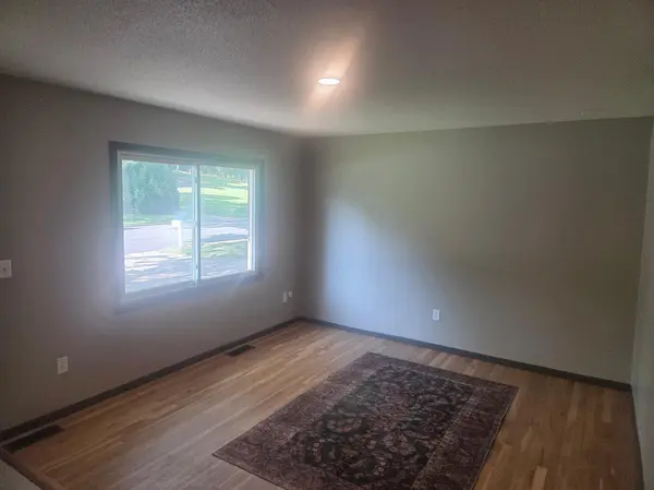 3725 78th ST E, Inver Grove Heights, MN 55076