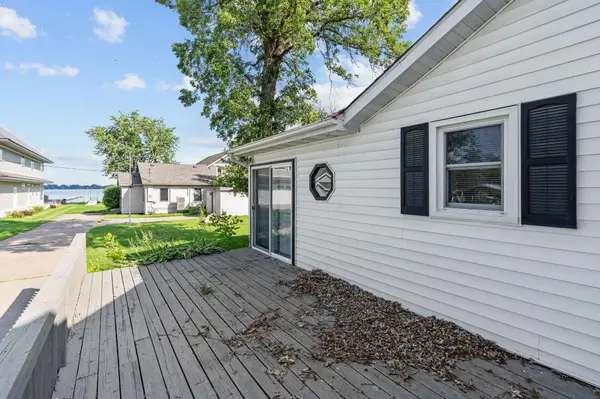 555 N Shore DR, Forest Lake, MN 55025