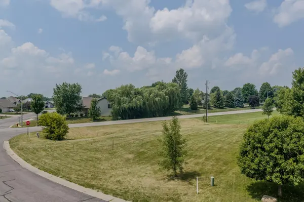 101 Schwinghammer DR, Albany, MN 56307