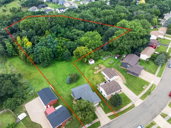 614 37th ST SW, Rochester, MN 55902