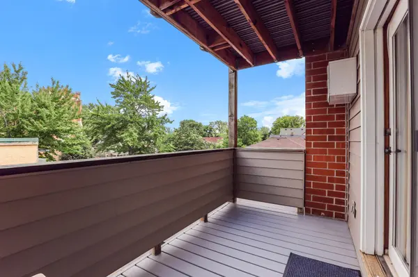 2425 E Franklin AVE #303, Minneapolis, MN 55406