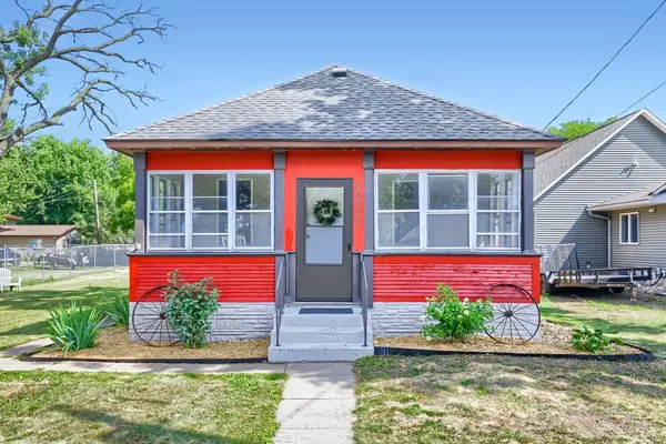 1211 3rd ST E, Hastings, MN 55033