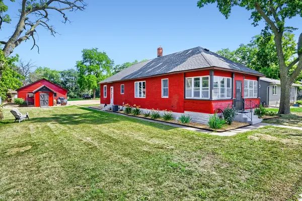 1211 3rd ST E, Hastings, MN 55033