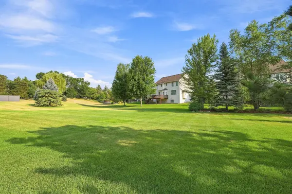 14433 Freesia WAY, Apple Valley, MN 55124