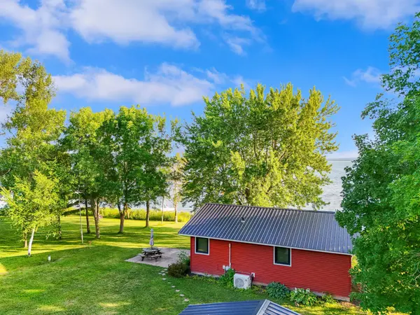 45565 Whispering Sands Ln, Perham, MN 56573