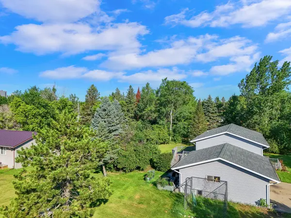 380 7th St NE, Perham, MN 56573