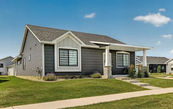 5370 Harvest Lake DR NW, Rochester, MN 55901