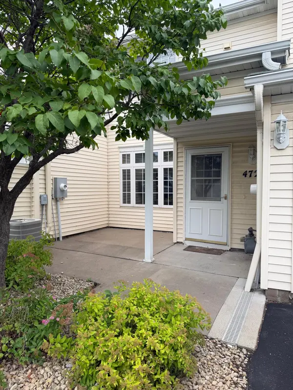472 Aqua CIR, Lino Lakes, MN 55014