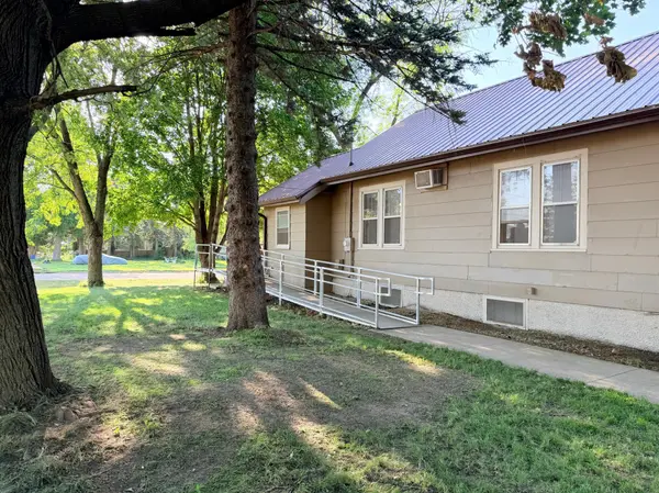503 2nd AVE NE, Pipestone, MN 56164