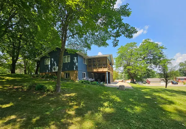 23221 Green Acres DR, Richmond, MN 56368